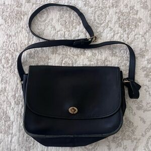 Vintage Coach Turlock Leather Shoulder Bag – Black